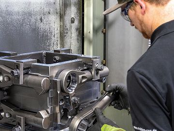 Foto (J. Hank): Einblicke in die Eichten Werkzeugmaschinen GmbH