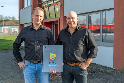 Foto (J. Hank): TW Computersysteme setzen mit der Markennutzung ein Zeichen.